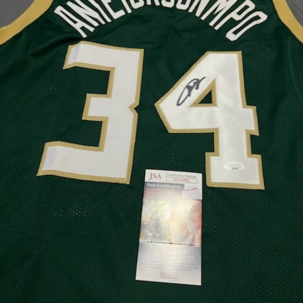 Milwaukee Bucks NBA Champion & MVP Giannis Antetokounmpo signed Jersey  COA
